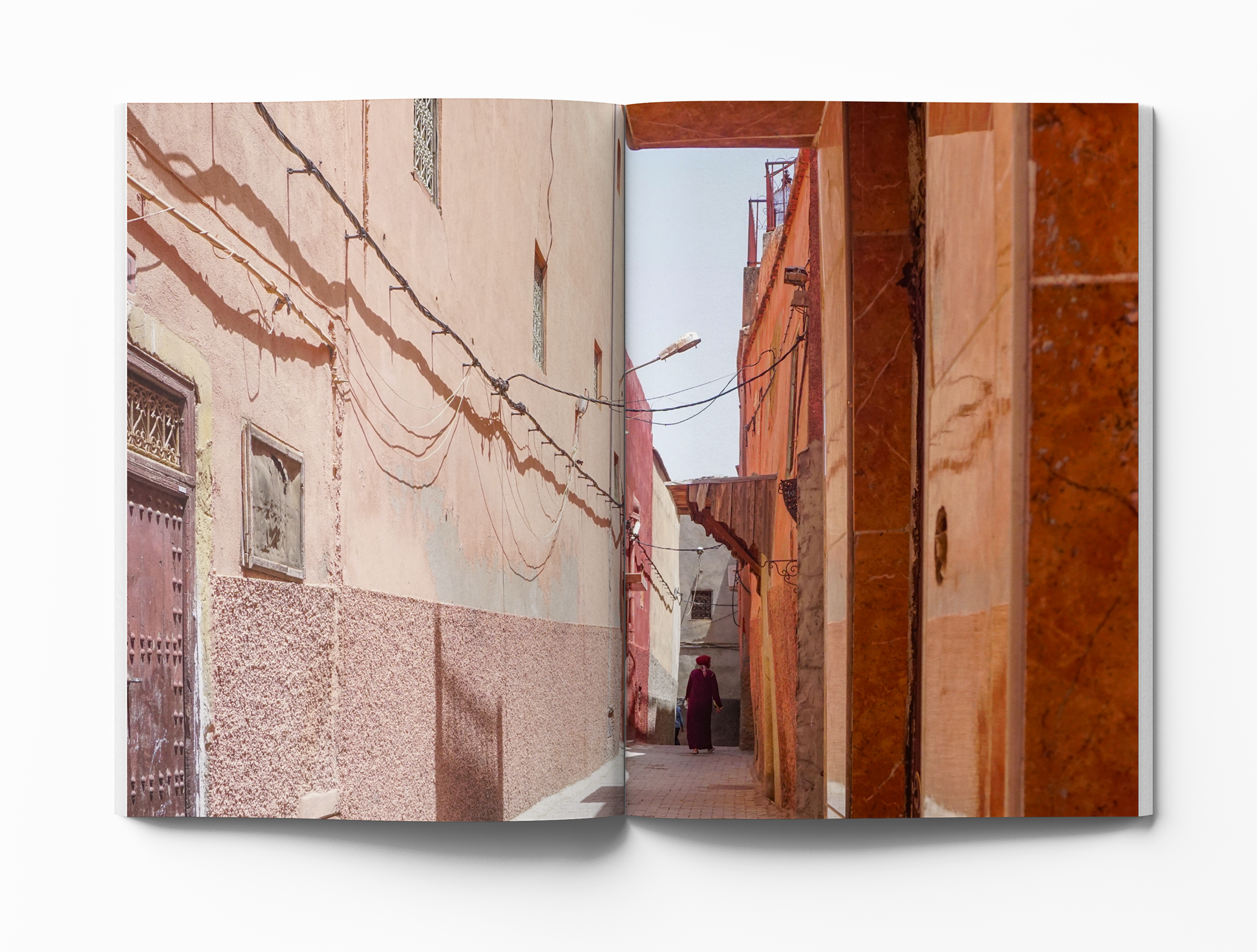 Morocco Photo book Mockup page 52-53Lr